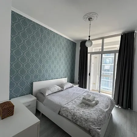 Apartment Kika Conad, Near Artificial Tirana